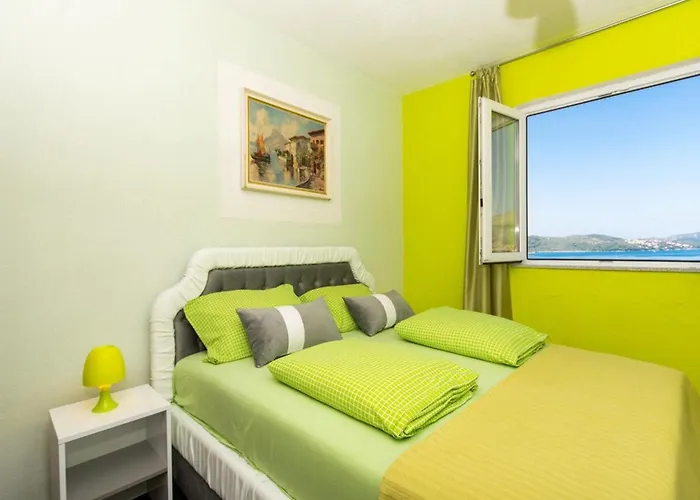 Stil - One Bedroom With Balcony And Sea View 102