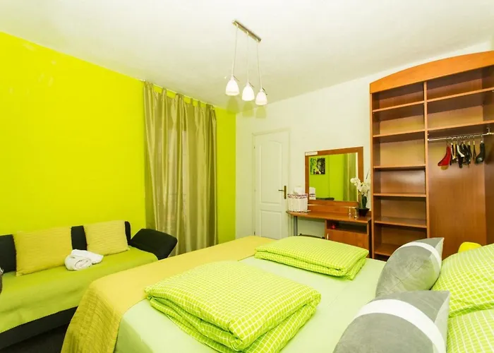 Stil - One Bedroom With Balcony And Sea View 102 公寓